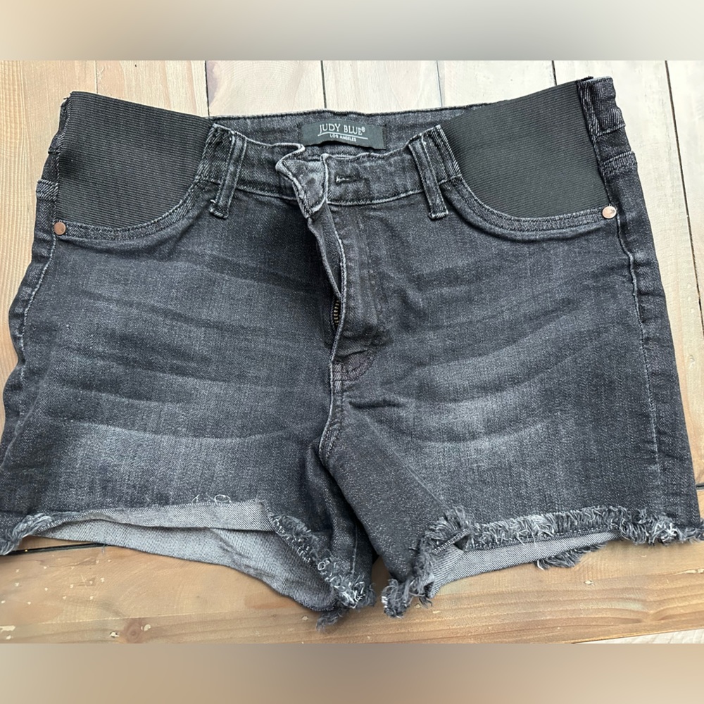 Judy blue maternity shorts